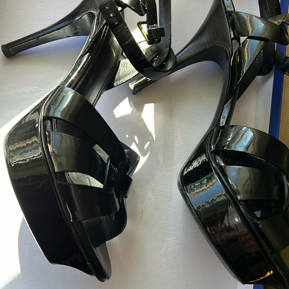 Yves Saint Laurent patent leather platform sandal - Picture 7 of 8